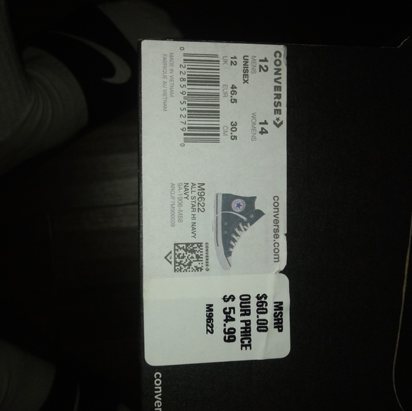 Brand new converse - Picture 1 of 3